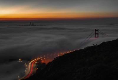 Een mistige nacht bij de Golden Gate Bridge door Chuanxu Ren