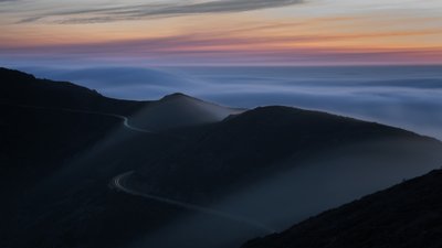 Twilight Mountain Road door Chuanxu Ren