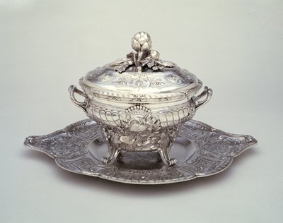 Terrine op standaard door Claude Hyacinthe Nicolas Souchet