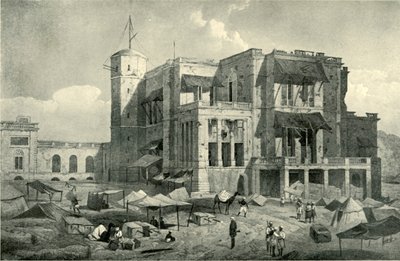Vooraanzicht van de Residentie, Lucknow, Na de Bevrijding, c1858, 1901 door Clifford Henry Mecham