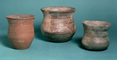 Bekers, uit Los Millares in Spanje, Stanton Harcourt in Oxfordshire en Hongarije, Kopertijd, c.2000 v.Chr. door Copper Age