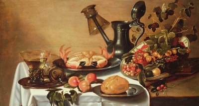 Stilleven van fruit met krab, omgevallen roemer op tuit van kruik door Cornelis Kruys