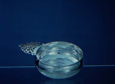 Porringer door Corney and Peter van Inburgh