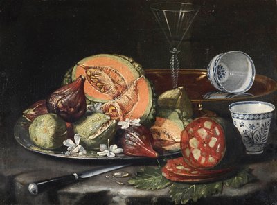 Stilleven: Meloen, worst, vijgen en Chinees porselein door Cristoforo Munari