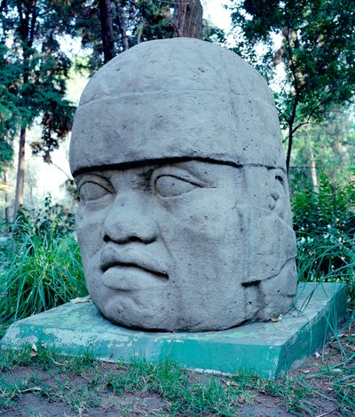 Precolumbiaanse beschaving: kolossale Olmeekse kop door Culture Olmec