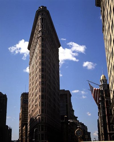 Het Flatiron Building, voltooid in 1902 door Daniel Hudson Burnham