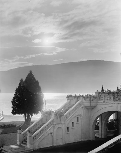 Maanlicht op Lake George, Fort William Henry Hotel, Lake George, N.Y., ca. 1900-15 door Detroit Publishing Co.