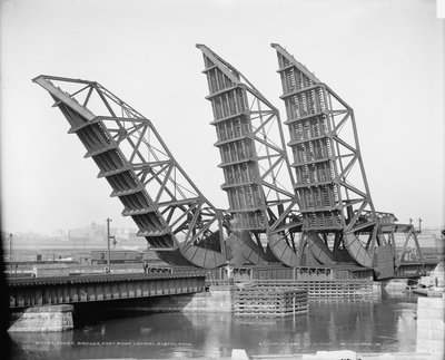 Opgeheven torenbruggen, Fort Point Channel, Boston, ca. 1904 (zwart-wit foto) door Detroit Publishing Co.