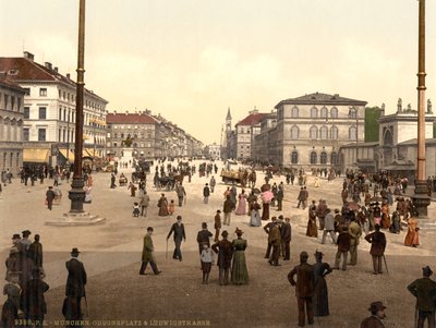 Straatscène, Odensplatz en Ludwigstrasse, München, Beieren, Duitsland, ca. 1900 door Detroit Publishing Co.