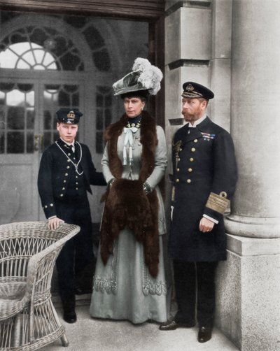 Onze Zeekoning, Zijn Gemalin en de Zeeman Erfgenaam van de Troon, 1910 door Dinham