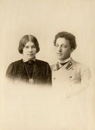 Portret van de dichter Alexander (Alexandre) Aleksandrovich Blok (1880-1921) met zijn vrouw door Dmitri Spiridonovich Zdobnov