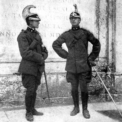 Twee Italiaanse dragonders, 1922 door Donald McLeish