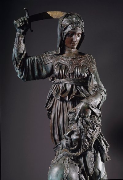 Judith en Holofernes. Bronzen beeldhouwwerk door Donatello