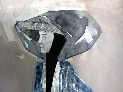 Peinzende figuur met capuchon door Doris Schmitz