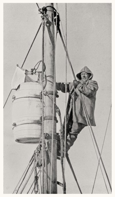 Commandant Frank Wild bij de Masttop, tijdens de Endurance-expeditie naar Antarctica, 1914-1916 door Dr. Alexander Macklin
