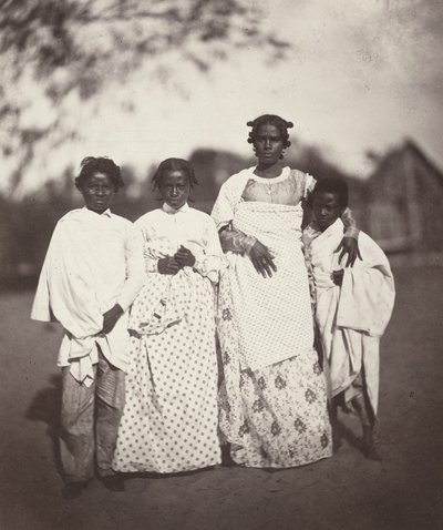 Malgasische vrouw en haar kinderen, Plaat 3, 1863 door Désiré Charnay
