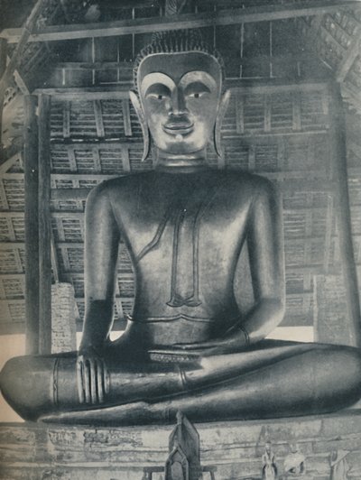 Glorie van het centrale heiligdom in de Wat Suthat, Bangkok, ca. 1935 door ENA