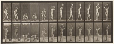Plaat 222. Bukken en waterkruik op hoofd tillen en draaien door Eadweard Muybridge