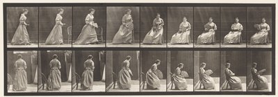 Plaat 240. Zitten en Waaier Flirten door Eadweard Muybridge