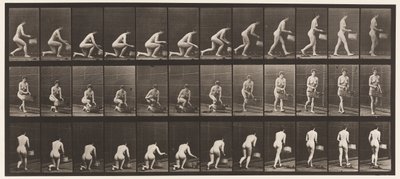 Knielen op Linker Knie, Mand in Linker Hand, en Opstaan, 1872-1885 door Eadweard Muybridge