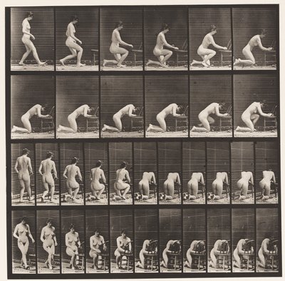 Plaat 254. Knielen, ellebogen op stoel, handen gevouwen door Eadweard Muybridge