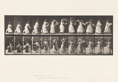 Plaat 424. Toilet; Opstaan uit stoel en sjaal omdoen, 1885 door Eadweard Muybridge