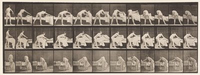 Plaat 436. Een Bed Opmaken door Eadweard Muybridge