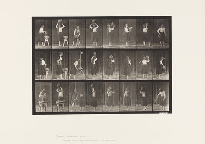 Plaat 517. Diverse Bewegingen met een Waterkruik door Eadweard Muybridge