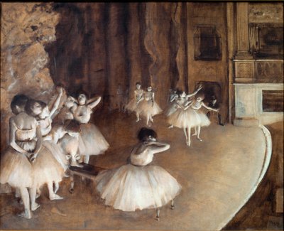 Balletrepetitie op het podium door Edgar Degas