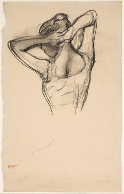 Danseres die haar haar doet; halffiguur in profiel naar links, half van achteren door Edgar Degas