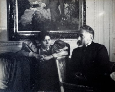 Portret van de schrijver Stephane Mallarme (1842-1898) en Paule Gobillard, nicht door Berthe Morisot. Fotografie door Edgar Degas (1834-1917) 1896 door Edgar Degas