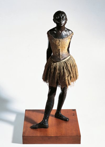 Kleine danseres van 14 jaar, circa 1880, door Edgar Degas, bronzen beeld en tule door Edgar Degas