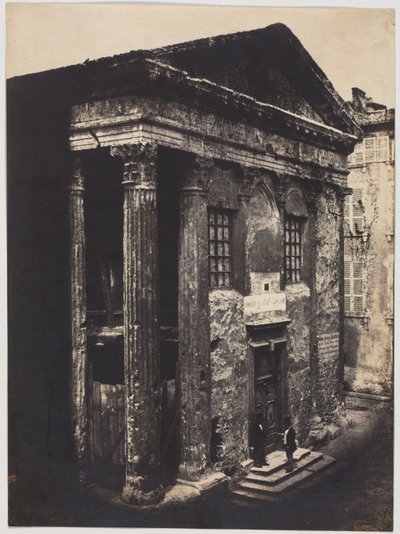 Façade, Tempel van Augustus en Livia, Vienne, 1851 door Édouard Baldus