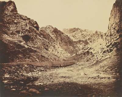 De kloven van Ollioules. door Édouard Baldus