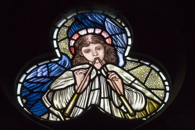 Wilden, All Saints, Morris & Co., Edward Burne-Jones, John Henry Dearle, Angels blazend op dubbele pijpen, Angel Musicians, Louisa, Alfred, The Baldwins, Premier, Methodist, Worcestershire door Edward Coley and Dearle Burne Jones