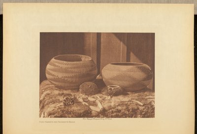 Pomo manden en magnesiet kralen door Edward S. Curtis