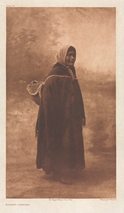 Portfolio IX, Plaat 311: Mand Drager door Edward S. Curtis
