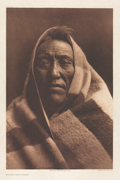 Portfolio VI, Plaat 202: Middenkalf - Piegan door Edward S. Curtis