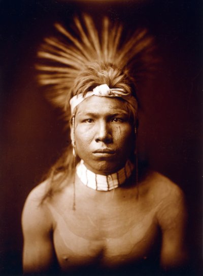 Zwart haar, indiaan, ca. 1905, foto Edward S. Curtis door Edward Sheriff Curtis