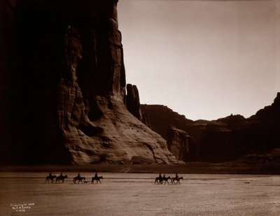 Canyon de Chelly - Navajo door Edward S. Curtis door Edward Sheriff Curtis