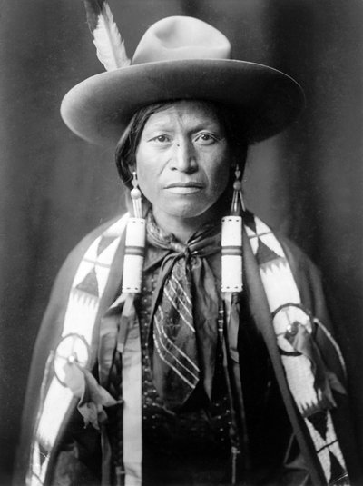Jicarilla cowboy, New Mexico, c. 1905 door Edward Sheriff Curtis