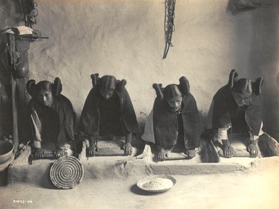 De meelbak - Hopi door Edward S. Curtis door Edward Sheriff Curtis