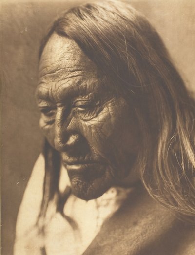 Two Strike, 1907 door Edward Sheriff Curtis