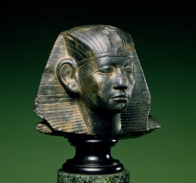 Hoofd van koning Amenemhat III, uit Aswan, Middenrijk, 1842-1797 v.Chr. door Egyptian 12th Dynasty