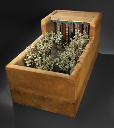 Model van een veranda en tuin uit het graf van Meketre, ca. 1981-1975 v.Chr. door Egyptian 12th Dynasty