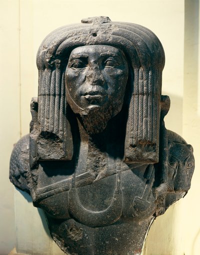 Buste van Amenemhat III als priester, uit Fayum, Middenrijk, Dynastie XII door Egyptian 12th Dynasty