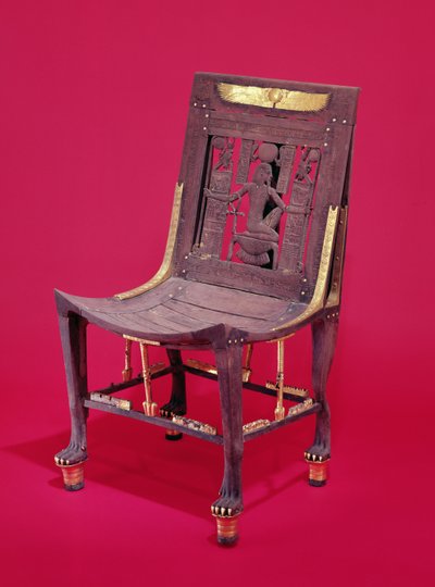 Stoel, uit het graf van Toetanchamon, met de geest van miljoenen jaren door Egyptian 18th Dynasty