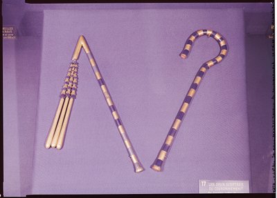 Herderstaf en vlegel, uit het Graf van Toetanchamon (ca. 1370-1352 v.Chr.) Nieuwe Koninkrijk door Egyptian 18th Dynasty
