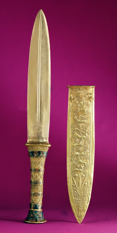 Dolk en schede, uit het graf van Toetanchamon (c.1370-1352 v.Chr.) Nieuwe Koninkrijk door Egyptian 18th Dynasty