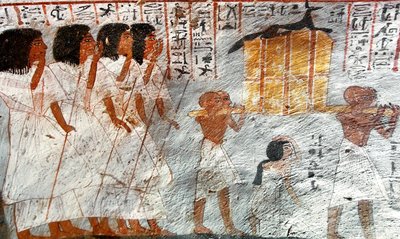 Egyptische oudheid: processie met dragers van baldakijnvaten gebruikt om de ingewanden van de overledene te verzamelen door Egyptian 18th Dynasty